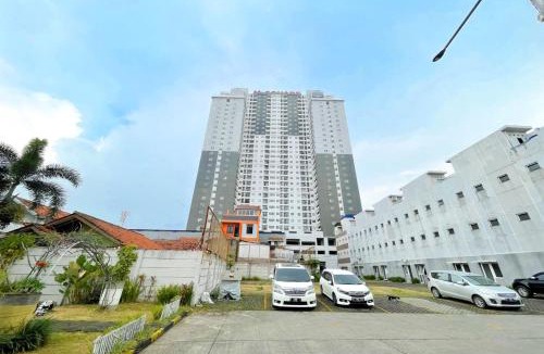 Bandung Hotel | OYO 93940 Apartemen Mekarwangi Square By Lina