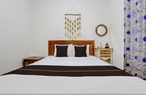 Sewon Hotel | OYO 94851 Watulumpang 1 Guest House