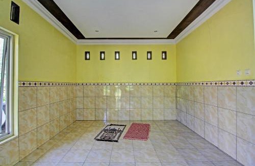 Watulimo Hotel | OYO Life 91177 Desa Wisata Duren Sari