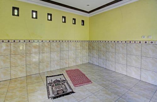 Watulimo Hotel | OYO Life 91177 Desa Wisata Duren Sari