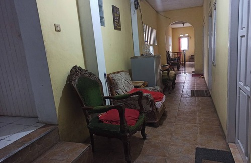 Garut Hotel | OYO Life 91339 Pondok Kost Aulia Syariah