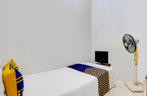 Waru Hotel | OYO Life 91893 Kost Jeje Syariah