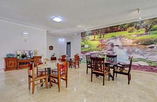 Salatiga Hotel | OYO Life 92686 Lanaya Guesthouse Syariah