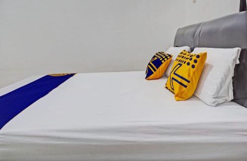 Paciran Hotel | OYO Life 93075 Nova Jaya 2 Homestay Syariah