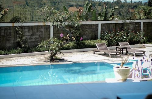 Cicurug Villa | Pendopo Tentrem