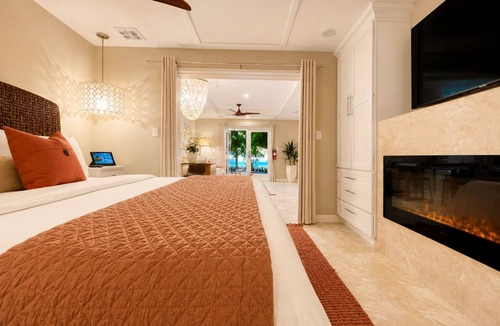 Challengers Resort | Poinciana – Luxury 1-Bedroom Oceanfront Villa Sunset Reef St. Kitts