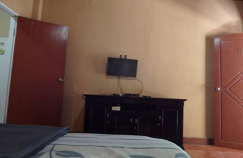 Labuhan Pandan House | Pondok Gili Lampu close to the beach