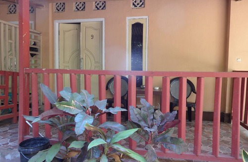 Labuhan Pandan House | Pondok Gili Lampu close to the beach