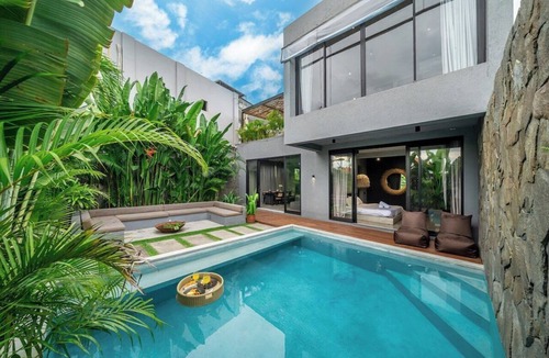 Padonan Villa | Predmet Padonan - Designer 3BR Villa w Pool, Rooftop Kitchen & Patio