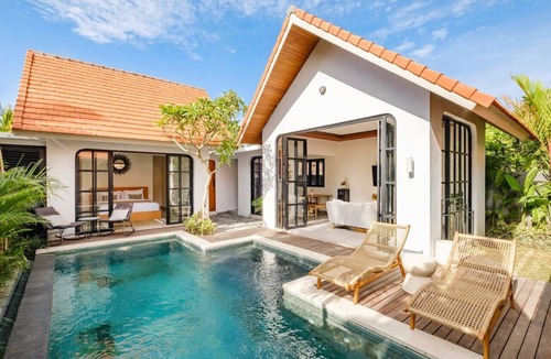 Berawa Villa | Prime Canggu, 3BR Private Pool Villa by Orivista , 2Min - Finns & Atlas