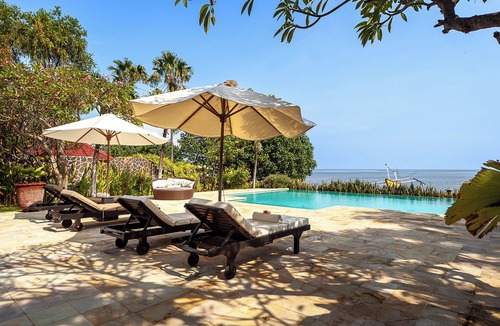 Dencarik Villa | Private Beach front Villa 12p: Accomplish your body and soul!