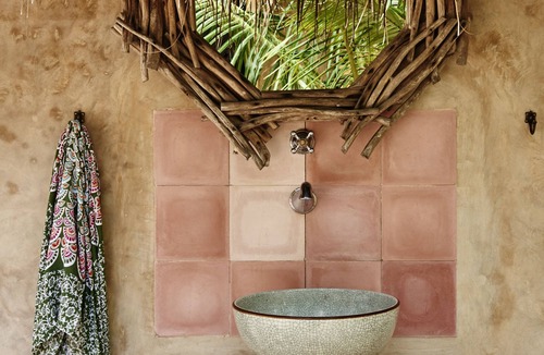 Gili Meno House | Private Beachfront Home in Gili with the Best Snorkeling Spot at Your Doorstep