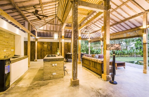 Melaya Villa | Private beachfront Villas with private pool and huge garden