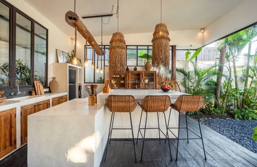 Umalas Villa | Private Pool Three Ensuite Bedrooms Rice Views