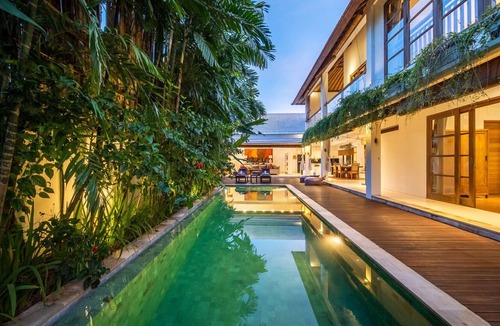 Berawa Villa | Private pool Lush garden Berawa villa