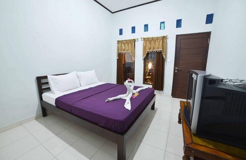 Downtown Kuta House | Private Room in Balinese House, Poppies Lane, Legian Kuta Near Beach (SNTH)