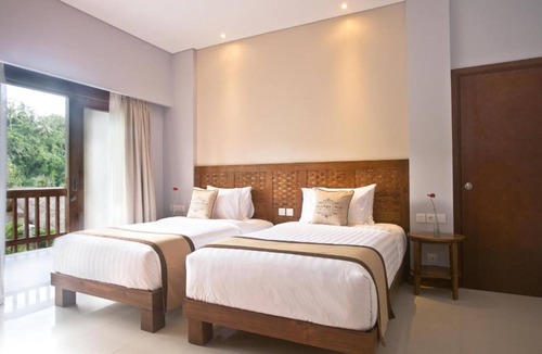 Kelusa Cabin | Private suite in Ubud, sleeps 2 people, surrounded by lush green surroundings