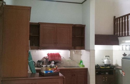 Bandung House | PROMO Sarimadu99 Full House capacity more than 9 person