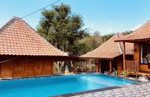 Klumpu House | Raja Bungalow by Wizzela