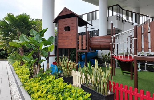 Dinoyo Hotel | Rayz UMM Hotel Malang