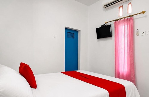Batu Karas House | RedDoorz at Bintang Labuan Batukaras Pangandaran