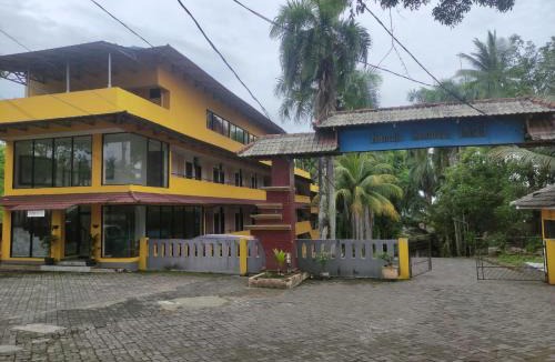 Cikakak Hotel | RedDoorz at Hotel Kumala Pelabuhanratu
