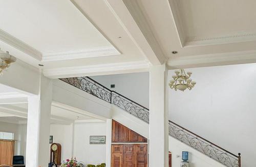 Tretes Hotel | RedDoorz at LeDug Tretes
