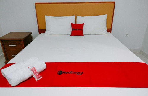 Temon Hotel | RedDoorz at Omah Candi Sari near Airport YIA