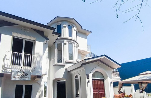 Tetebatu House | RedDoorz at Ruby Residence Tanjung Bunga Makassar