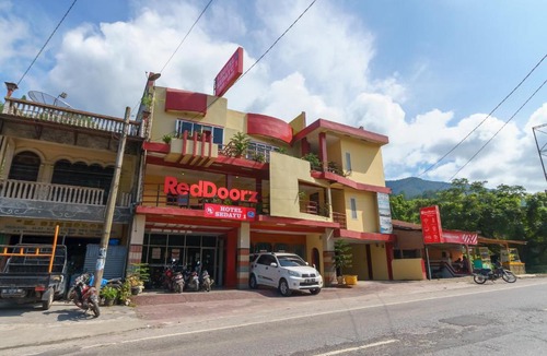 Parapat Hotel | RedDoorz at Sedayu 1 Parapat