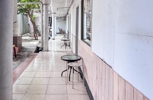 Subang Hotel | RedDoorz near Alun Alun Subang 2