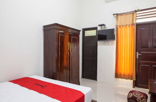 Kalipuro Hotel | RedDoorz near Banyuwangi Baru Station