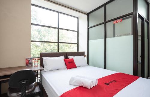 Serpong House | RedDoorz near Eka Hospital BSD City