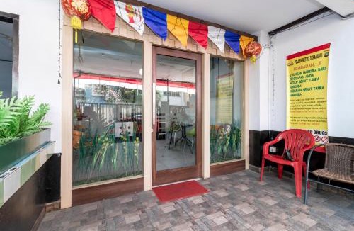 Gambir House | Reddoorz near Gajah Mada Plaza 2