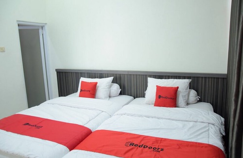 Purwokerto House | RedDoorz near GOR Satria Purwokerto