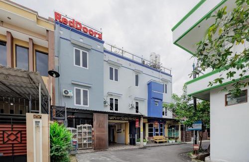 Colomadu Hotel | RedDoorz near Jalan Adi Sucipto Solo