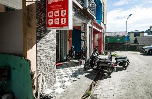 Balikpapan Hotel | RedDoorz near Taman Bekapai 3 Balikpapan