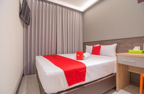 Semarang House | RedDoorz near Taman Rejomulyo