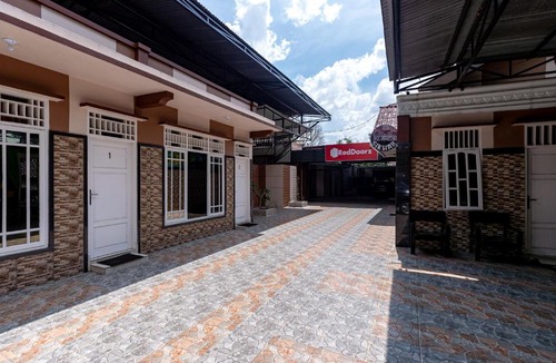 Pematangsiantar Hotel | RedDoorz near Universitas Simalungun Pematangsiantar