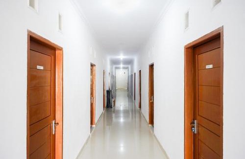 Mamuju House | RedDoorz Plus at Hotel Lestari Karema Mamuju