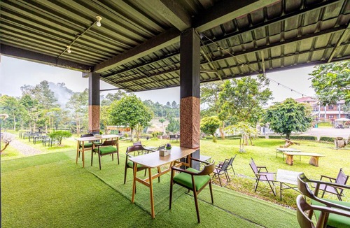 Sukaraja Hotel | RedDoorz Plus at Hotel Negeri Baru Lodaya Puncak