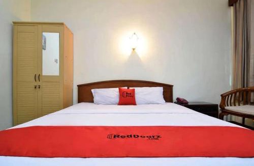 Laweyan House | RedDoorz Plus @ Laweyan