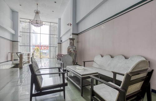 Chinatown House | RedDoorz Plus near Jakarta Kota Station