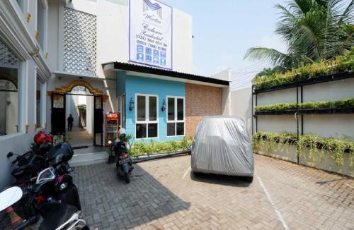 Semarang House | RedDoorz Plus near Paragon Mall Semarang