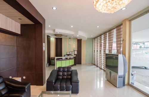 Jambi Hotel | RedDoorz Plus near Simpang Rimbo Jambi