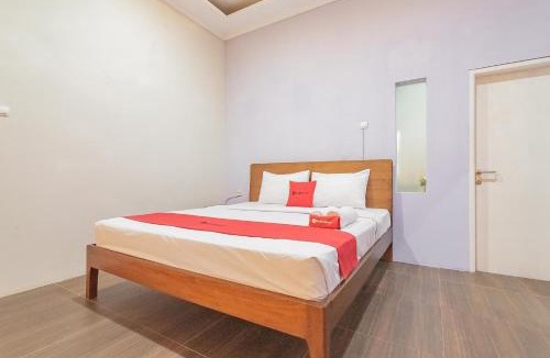 Ciater House | RedDoorz Resort Syariah near DCastello Ciater Subang