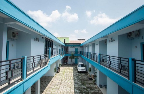 Madiun House | RedDoorz Syariah at Kartohardjo Madiun