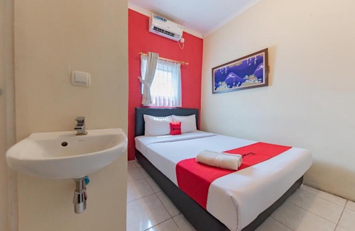 Garut Hotel | RedDoorz Syariah at Sudirman Street Garut