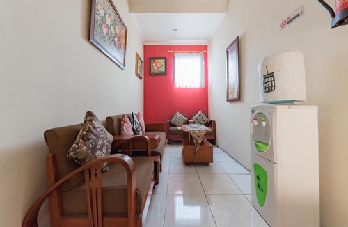 Garut Hotel | RedDoorz Syariah at Sudirman Street Garut