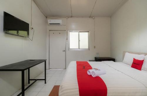 South Tambun Hotel | RedDoorz Syariah at Taman Green Legon